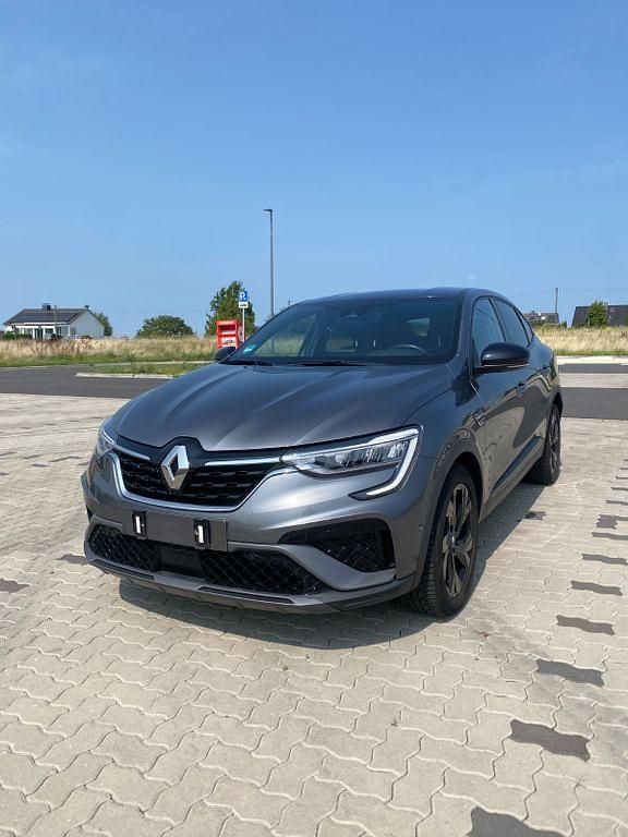 Grau Gebraucht 2021 Renault Arkana Bose Edition SUV | 15.750 € (Guter Preis) - Bild 1/4