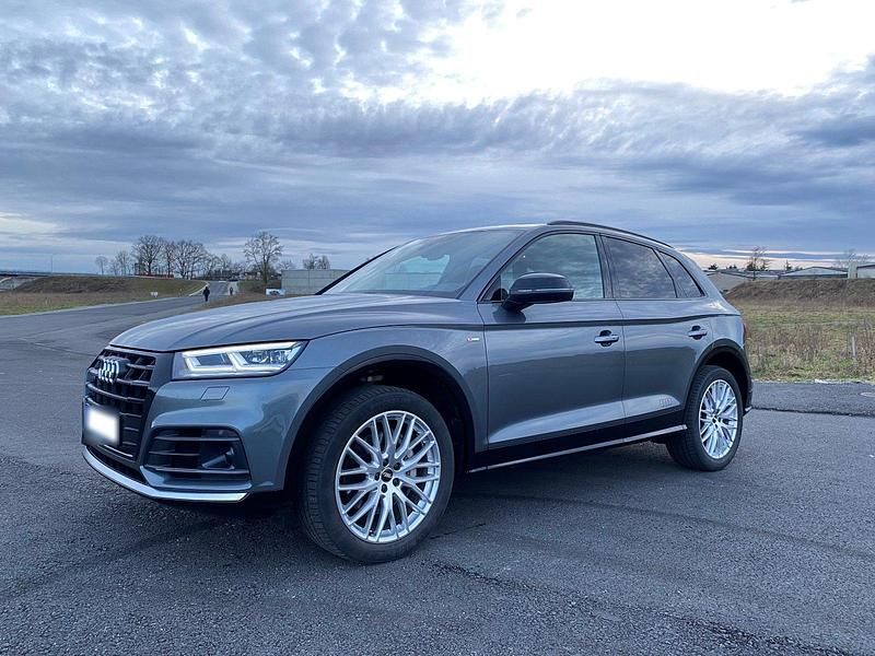 Gebraucht Audi Q5 S-Line 231 PS (169 kW) 2019 Grau SUV