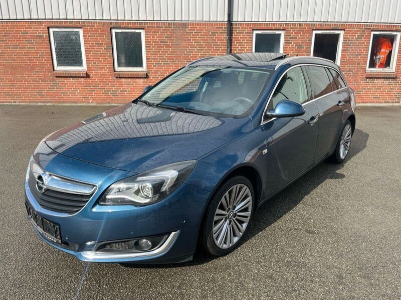 Blau Gebraucht 2016 Opel Insignia Cosmo Kombi | 3.900 € (Fairer Preis) - Bild 1/4
