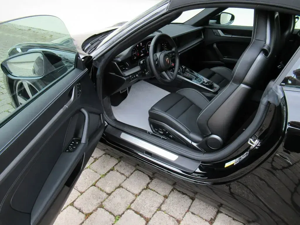 Gebraucht Porsche 992 Chrono 394 PS (289 kW) 2025 Schwarz Cabrio