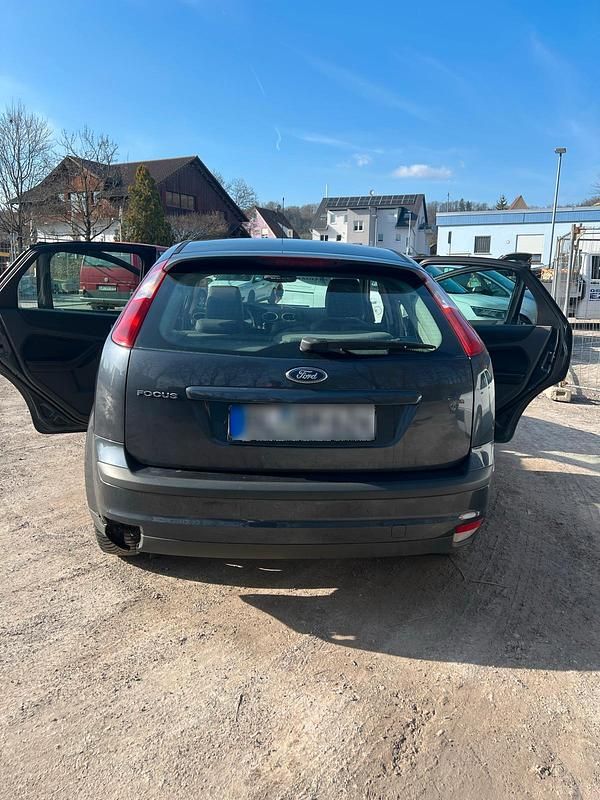 Second-hand Ford Focus 125 CP (91 kW) 2007 Gri Hatchback