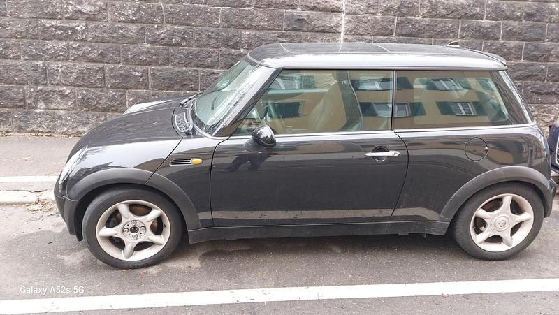 Gebraucht Mini Cooper 115 PS (84 kW) 2004 Schwarz Kleinwagen