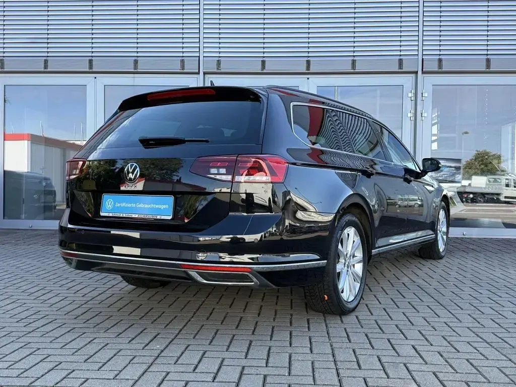 Gebraucht VW Passat GTE 218 PS (160 kW) 2021 Schwarz metallic Kombi