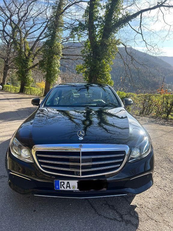 Gebraucht Mercedes E400 Exclusive 333 PS (244 kW) 2016 Schwarz Limousine