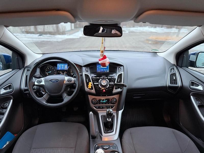 Gebraucht Ford Focus 125 PS (91 kW) 2013 Blau Limousine