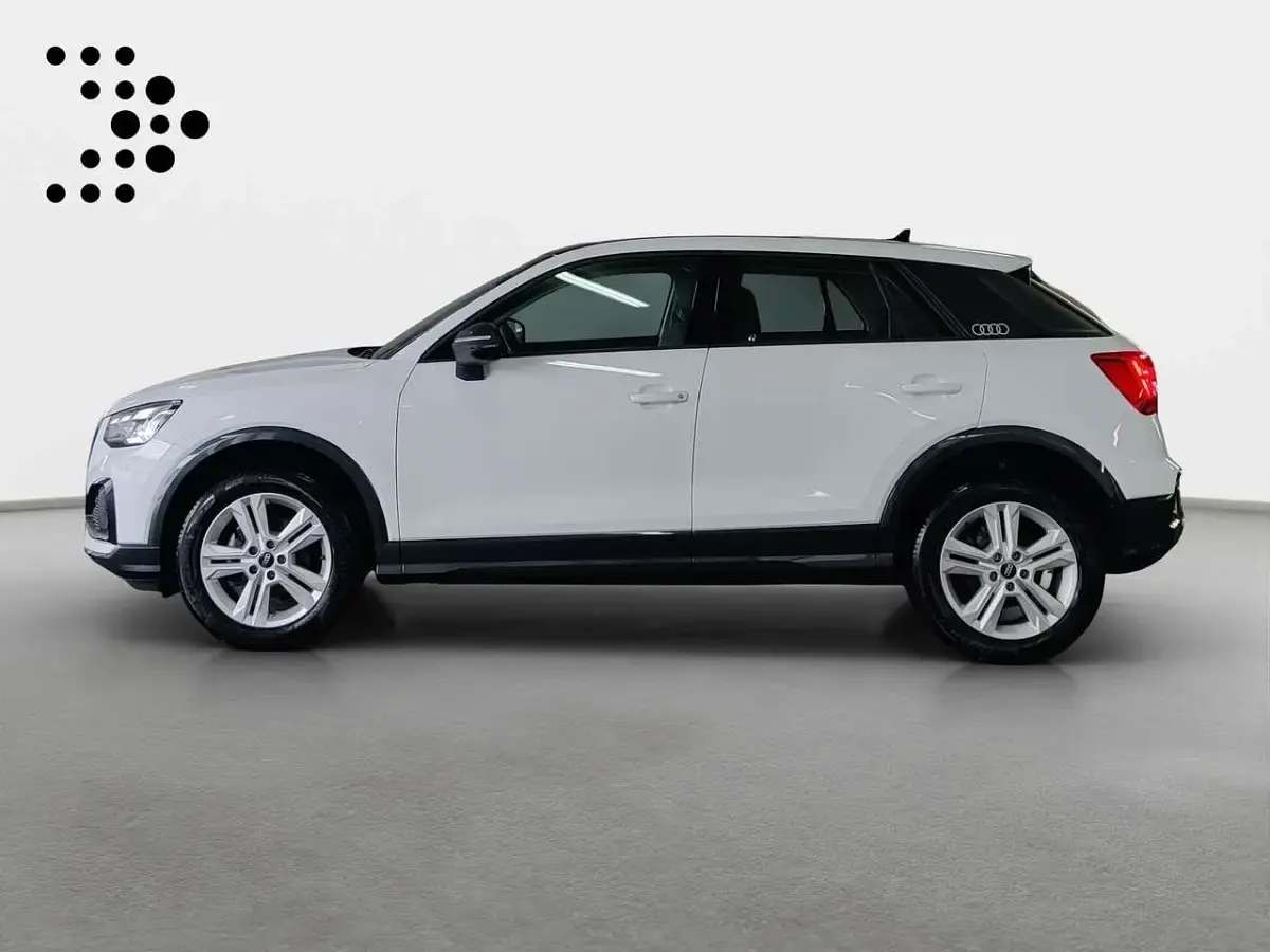Używany Audi Q2 Advanced 150 KM (110 kW) 2024 Biały SUV