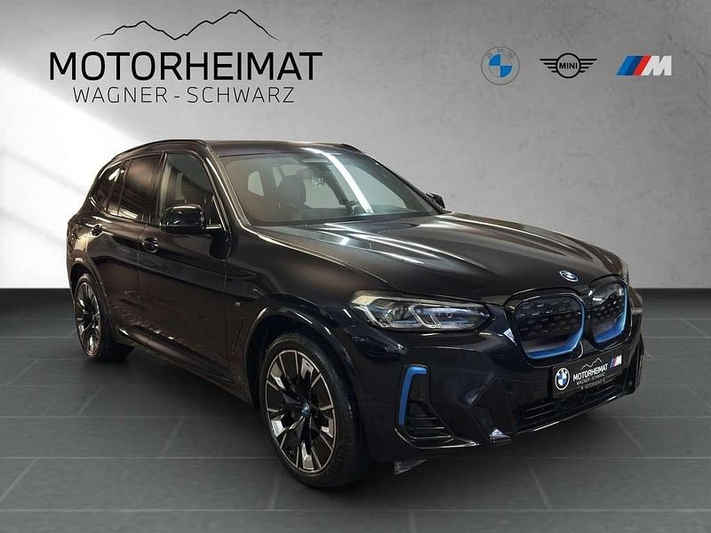 Gebraucht BMW iX3 Impressive 210 kW (286 PS) 2022 M carbonschwarz metallic SUV