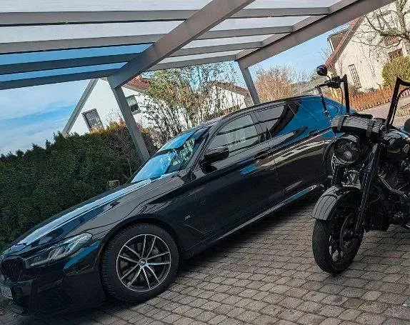 Gebraucht BMW 530 M Sport 286 PS (210 kW) 2021 Schwarz Kombi