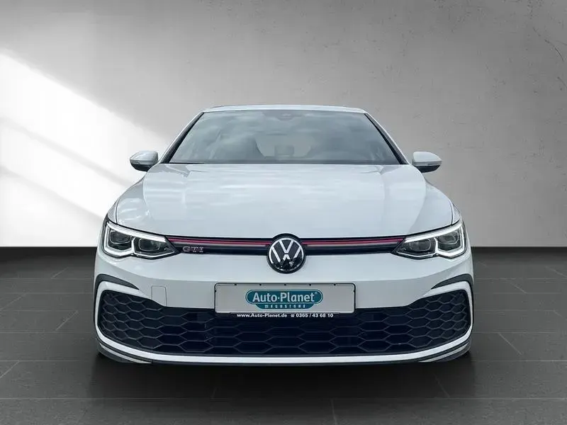 Gebraucht VW Golf VIII GTI 245 PS (180 kW) 2022 Weiß Limousine