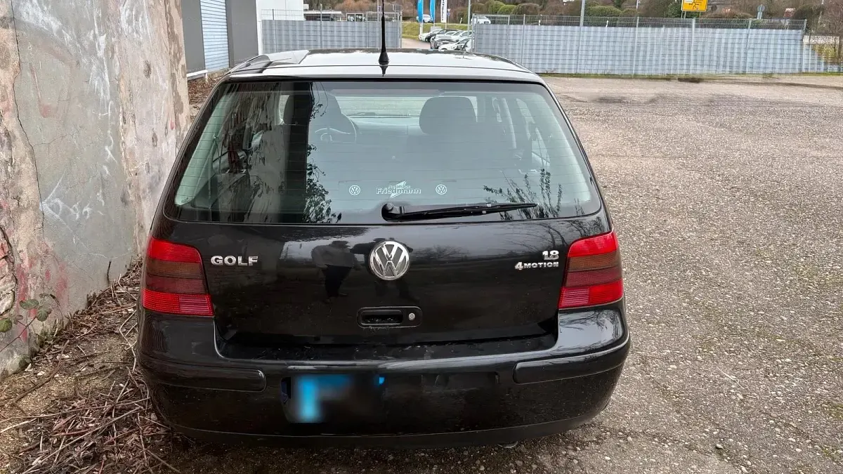 Gebraucht VW Golf IV 125 PS (91 kW) 2000 Schwarz Kleinwagen