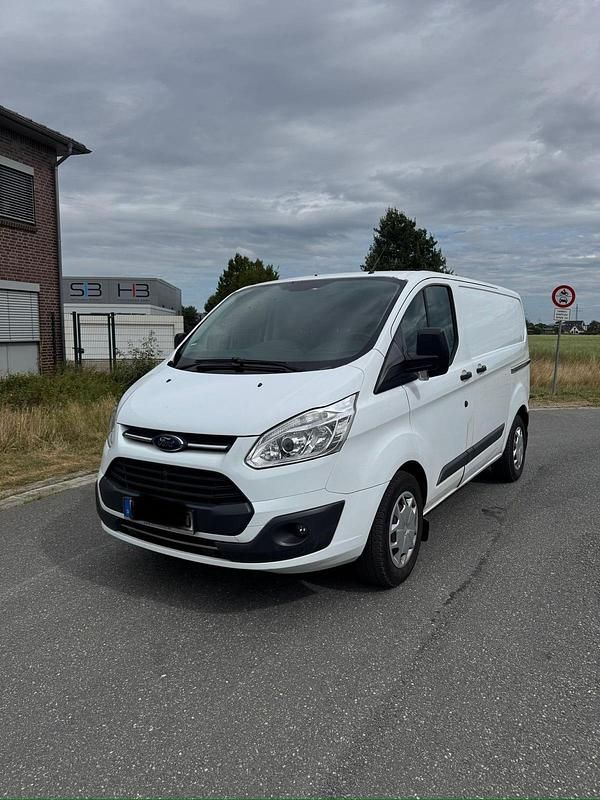 Weiß Gebraucht 2017 Ford Transit Custom Van / Kleinbus | 11.999 € - Bild 1/4