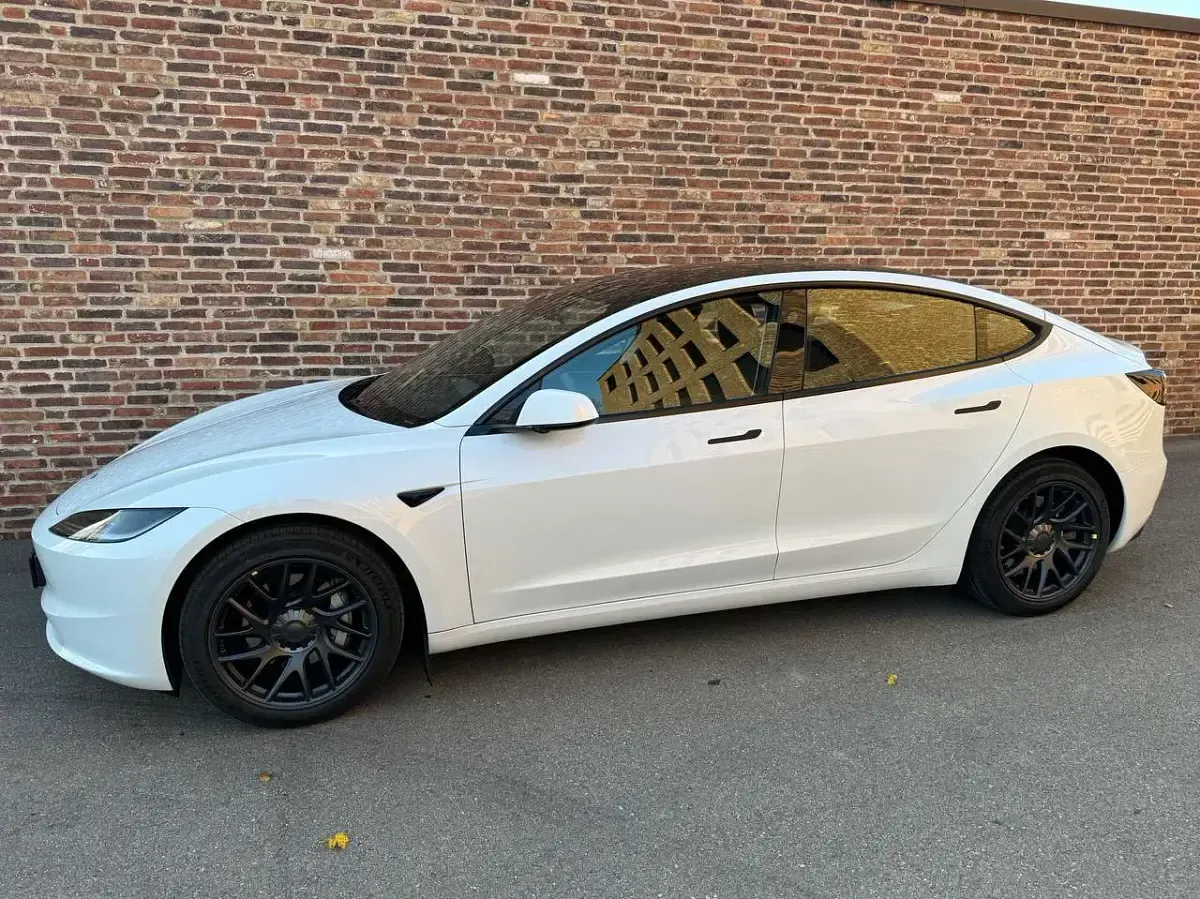 Gebraucht Tesla Model 3 RWD 208 kW (283 PS) 2023 Weiß Limousine