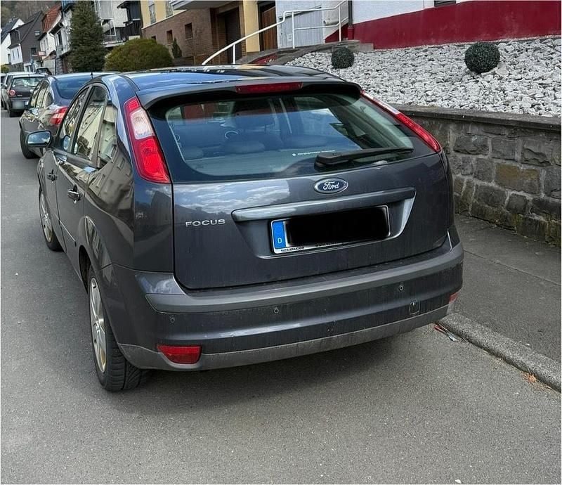 Second-hand Ford Focus 102 CP (75 kW) 2007 Gri Hatchback