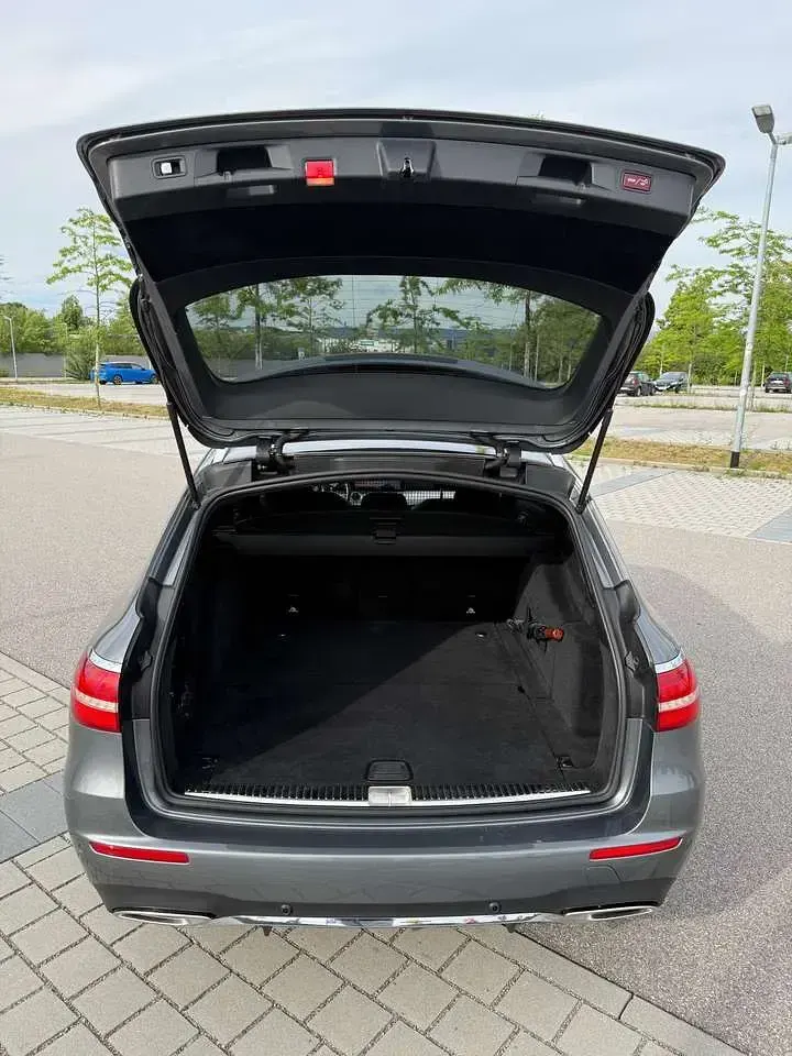 Gebraucht Mercedes E200 AMG line 184 PS (135 kW) 2018 Grau Kombi