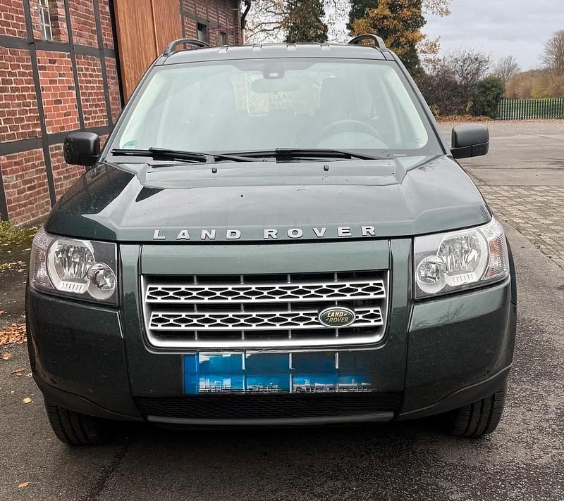 Grün Gebraucht 2009 Land Rover Freelander 2 SUV | 6.900 € (Fairer Preis) - Bild 1/4