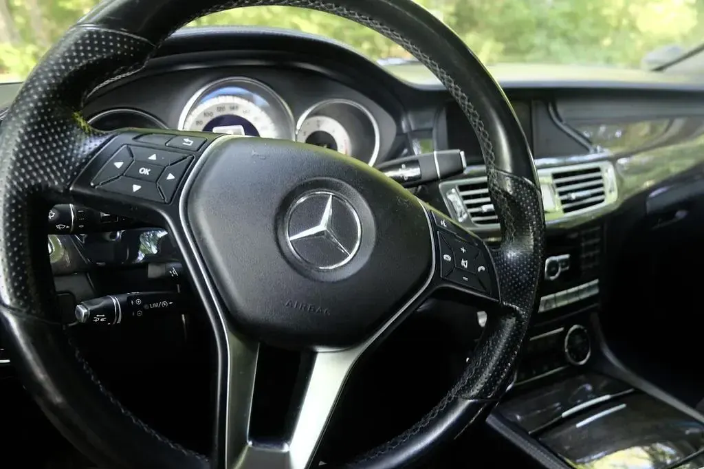 Gebraucht Mercedes CLS350 265 PS (194 kW) 2013 Silber Coupé