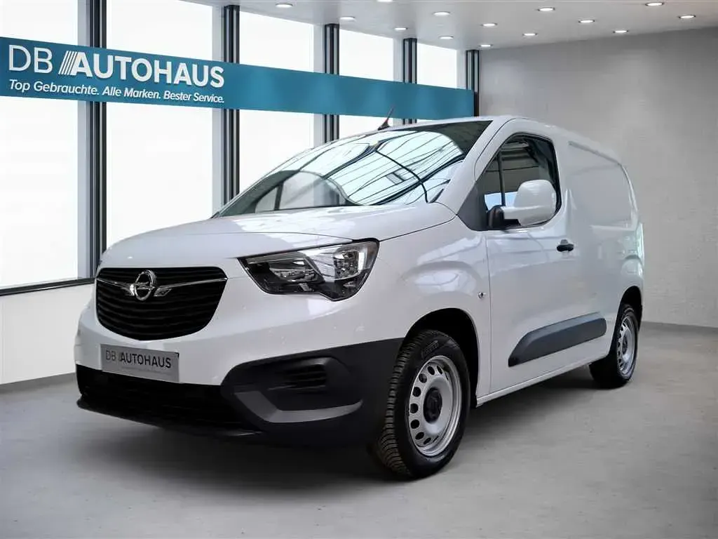Gebraucht Opel Combo Edition 102 PS (75 kW) 2022 Van / Kleinbus