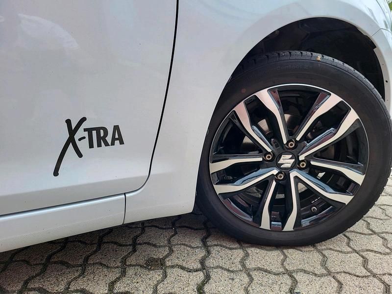 Gebraucht Suzuki Swift 68 PS (50 kW) 2016 Weiß Kleinwagen