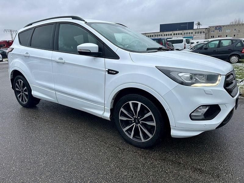Gebraucht Ford Kuga ST-Line 120 PS (88 kW) 2018 Weiß SUV