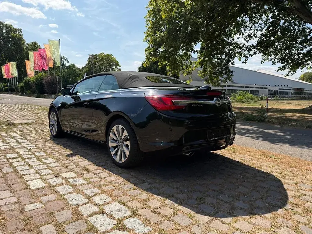 Gebraucht Opel Cascada Edition 200 PS (147 kW) 2018 Schwarz Cabrio