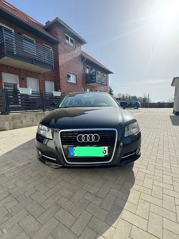 Gebraucht Audi A3 105 PS (77 kW) 2012 Schwarz Kleinwagen