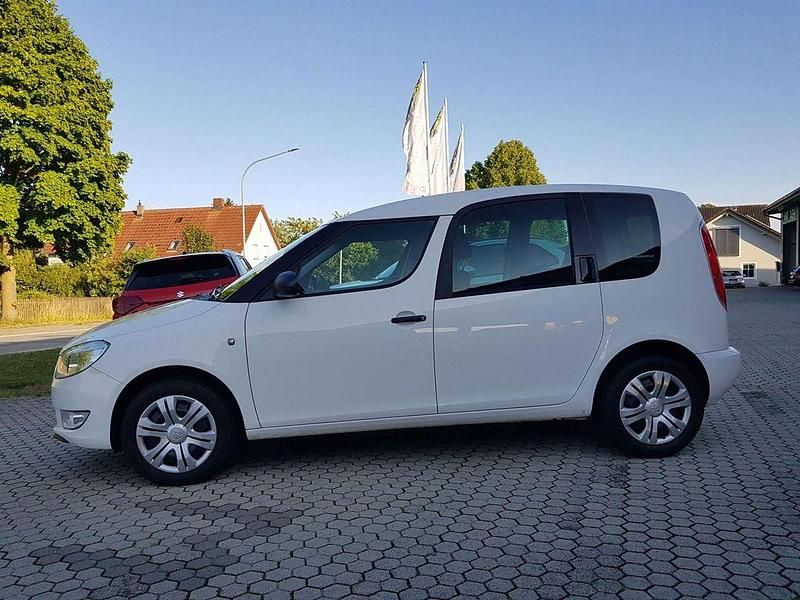 Gebraucht Skoda Roomster Plus Edition 86 PS (63 kW) 2014 Weiß Van / Kleinbus