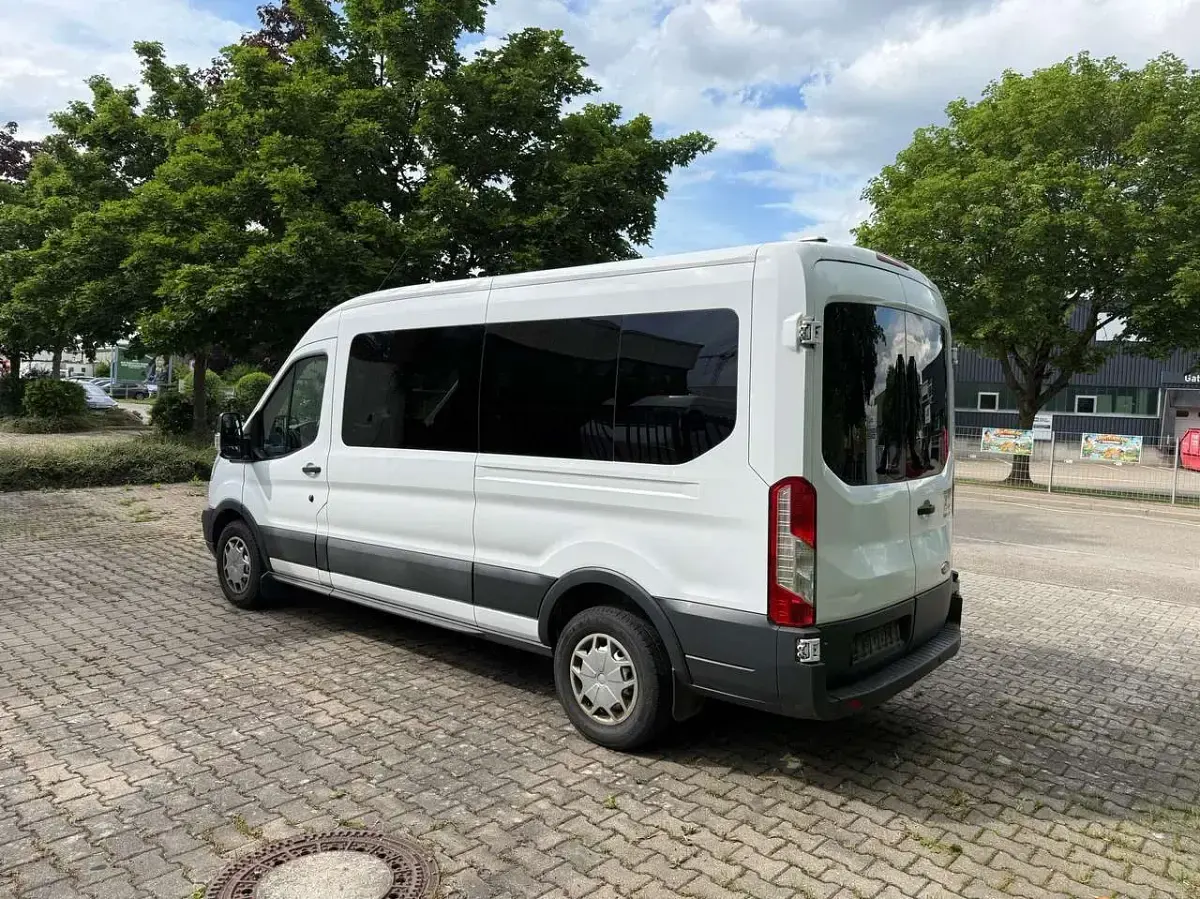 Gebraucht Ford Transit 131 PS (96 kW) 2018 Frostweiß Kombi