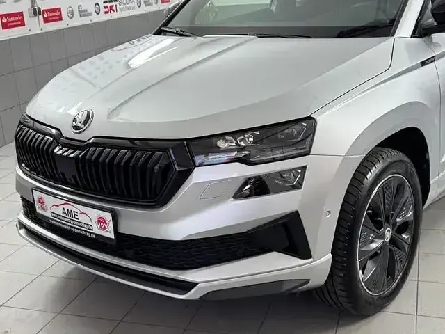 Gebraucht Skoda Karoq SportLine 190 PS (139 kW) 2024 Silber SUV