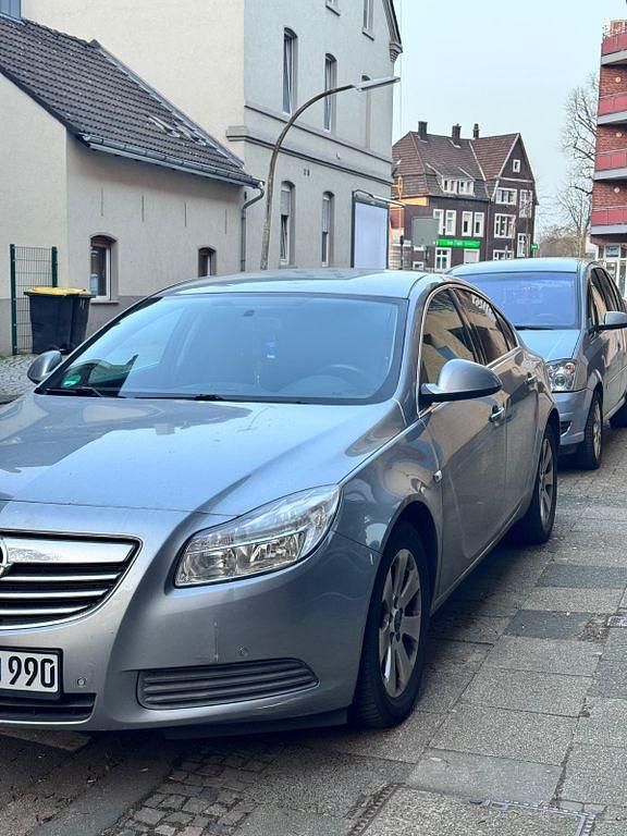 Gebraucht Opel Insignia Innovation 131 PS (96 kW) 2010 Silber Limousine