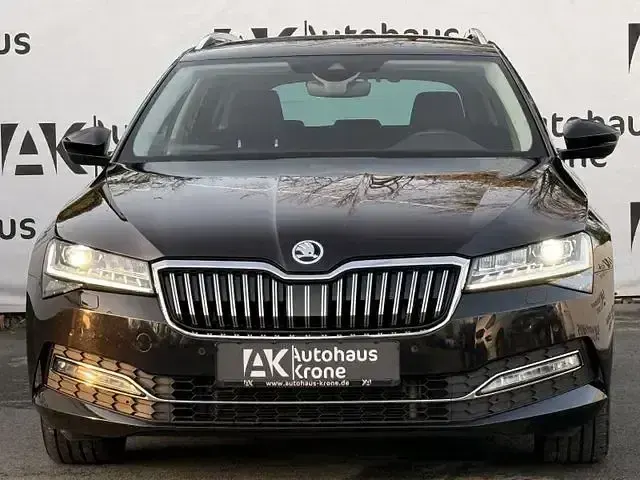 Gebraucht Skoda Superb Style 150 PS (110 kW) 2021 Schwarz Kombi