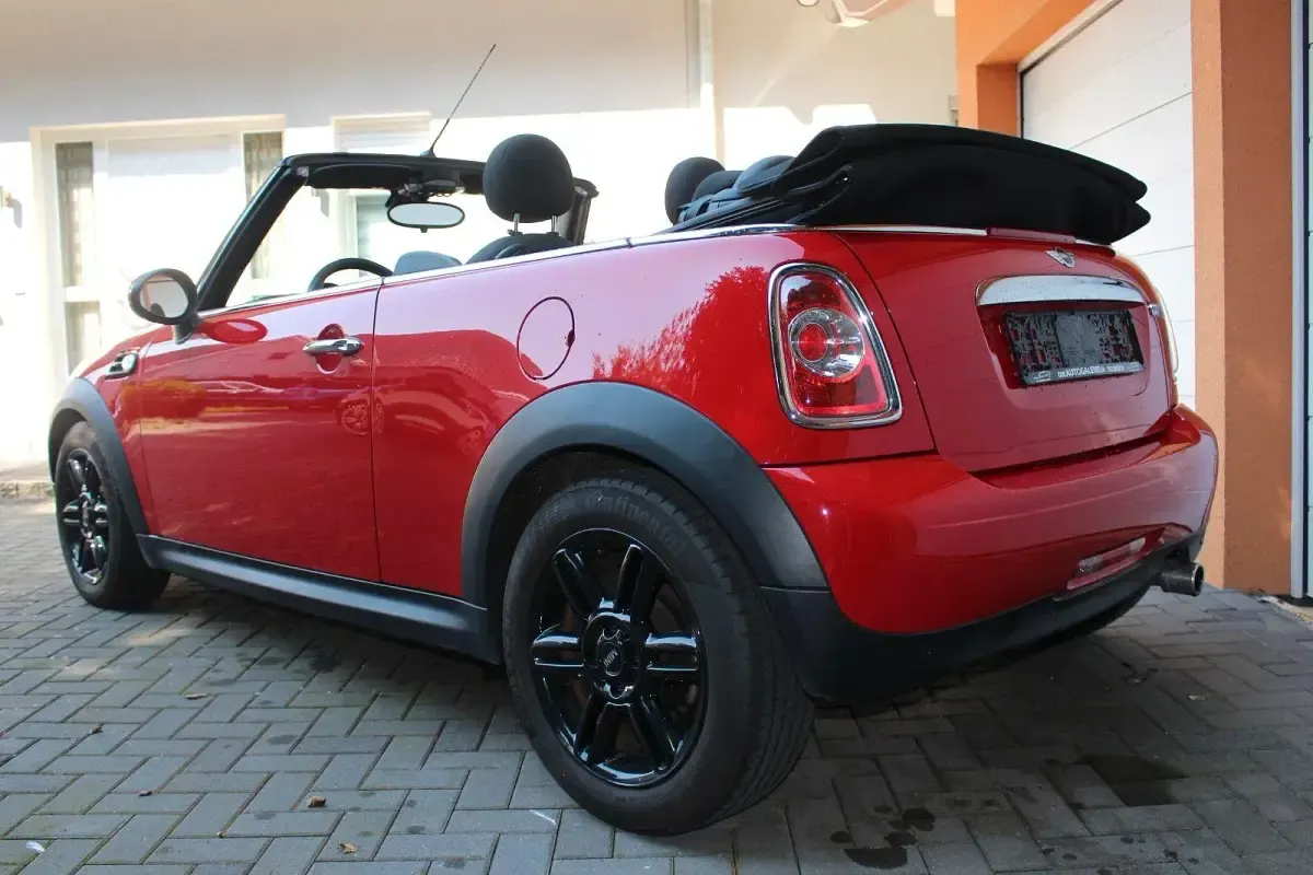 Gebraucht Mini Cooper Cabriolet 122 PS (89 kW) 2014 Rot Cabrio