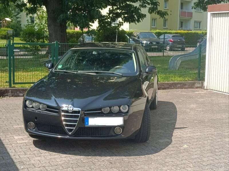 Schwarz Gebraucht 2006 Alfa Romeo 159 Progression Kombi | 5.000 € (Teuer) - Bild 1/4