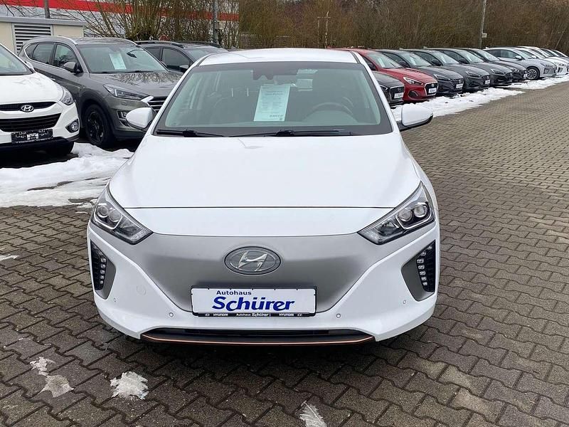Polar white / sol Gebraucht 2019 Hyundai Ioniq Premium Kleinwagen | 16.900 € (Fairer Preis) - Bild 1/4
