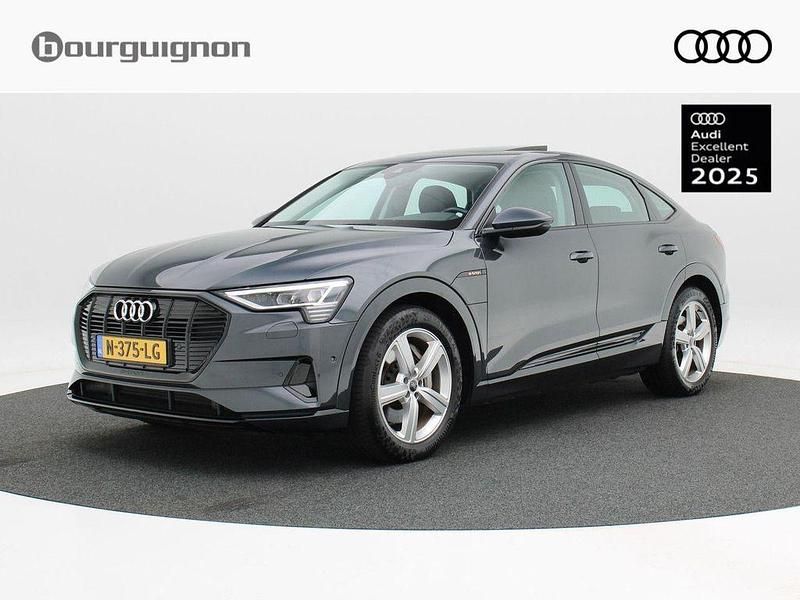 Grau Gebraucht 2021 Audi e-tron Sportback Business SUV | 34.500 € (Fairer Preis) - Bild 1/4