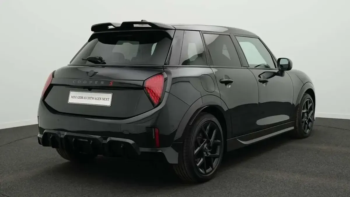 Gebraucht Mini John Cooper Works 204 PS (150 kW) 2025 Schwarz Kleinwagen