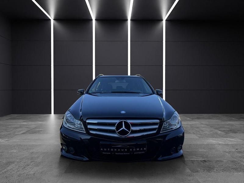 Gebraucht Mercedes C200 136 PS (100 kW) 2011 Schwarz Kombi