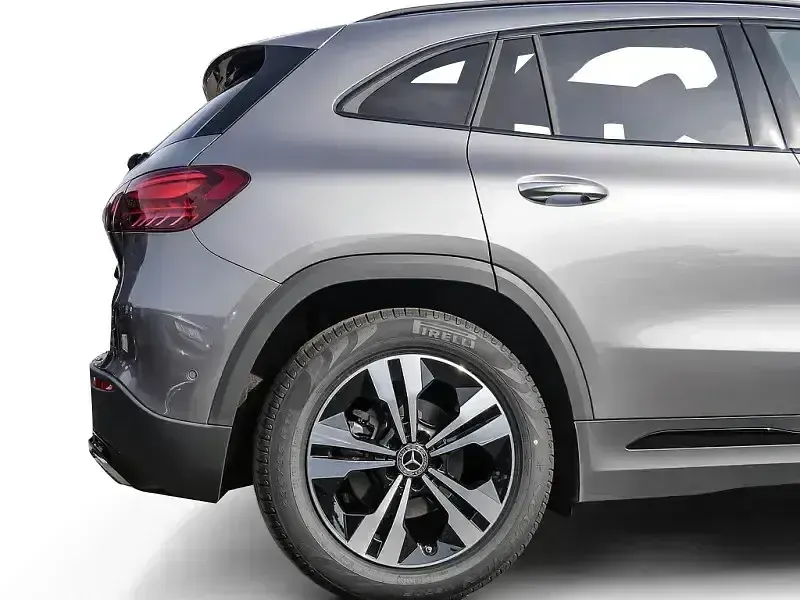 Usata Mercedes GLA200 Progressive 163 CV (119 kW) 2025 Grigio SUV