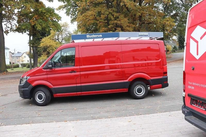 Gebraucht VW Crafter 102 PS (75 kW) 2020 Kirschrot Van