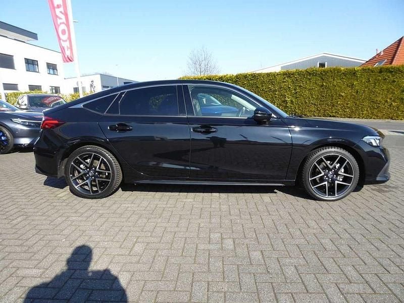 Gebraucht Honda Civic Advance 184 PS (135 kW) 2025 Crystal black Limousine
