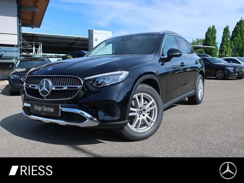 Schwarz Gebraucht 2024 Mercedes GLC200 Avantgarde SUV | 47.400 € (Superpreis) - Bild 1/4