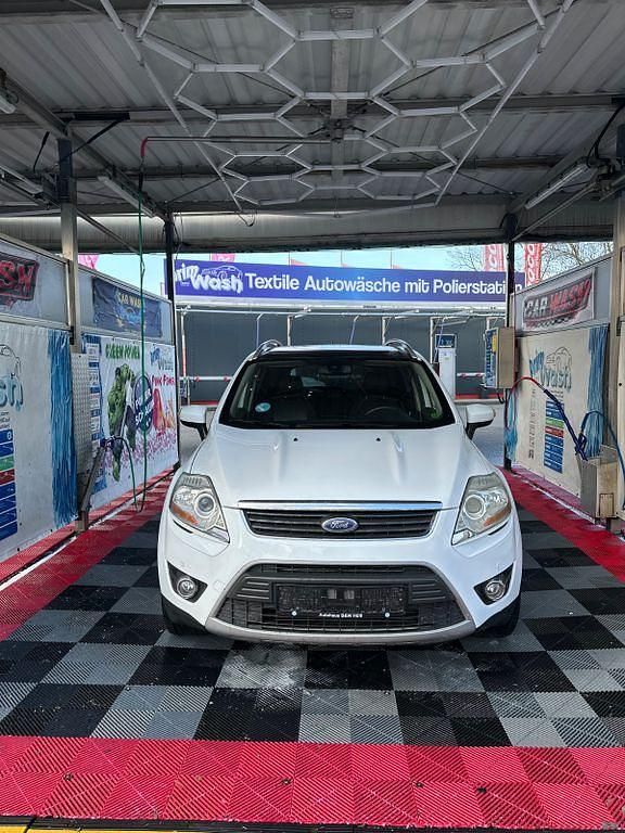 Gebraucht Ford Kuga 163 PS (119 kW) 2012 Weiß SUV