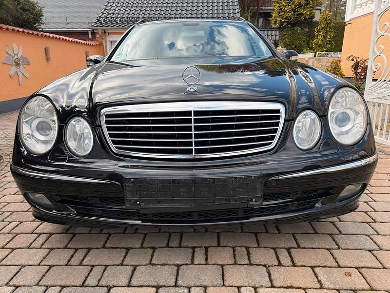 Second-hand Mercedes E280 191 CP (140 kW) 2006 Negru Break