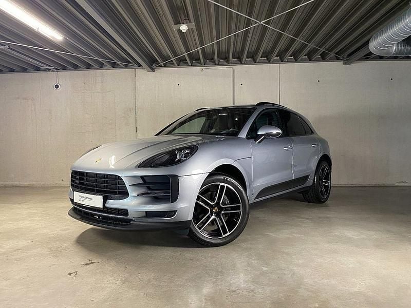 Gebraucht Porsche Macan Turbo 245 PS (180 kW) 2020 Dolomitsilbermetallic SUV