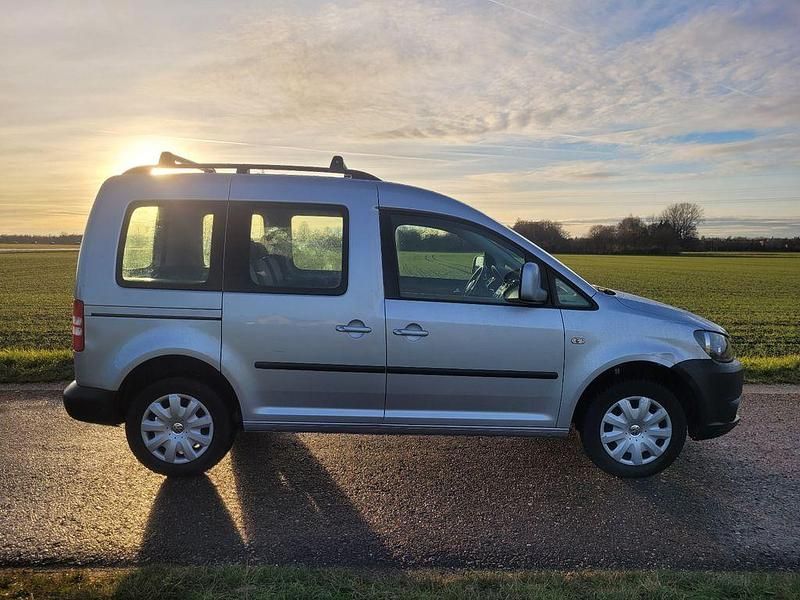 Gebraucht VW Caddy 105 PS (77 kW) 2012 Silber Van / Kleinbus
