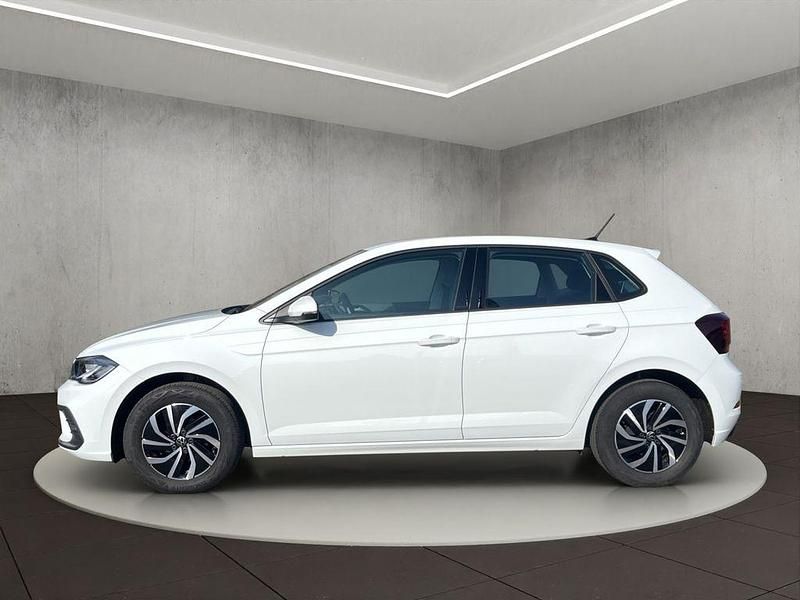 Gebraucht VW Polo Life 95 PS (69 kW) 2024 Pure white Kleinwagen