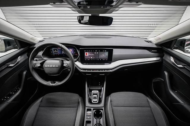 Neu Skoda Octavia Selection 150 PS (110 kW) 2025 Graphite grau metallic (5x) graphite grau metallic (5x) Kombi