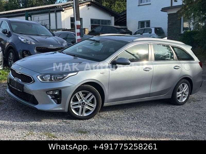 Silber Gebraucht 2021 Kia Ceed Kombi | 12.999 € - Bild 1/4