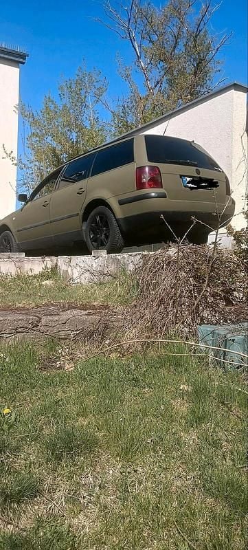 Usata VW Passat 150 CV (110 kW) 2003 Verde Station wagon
