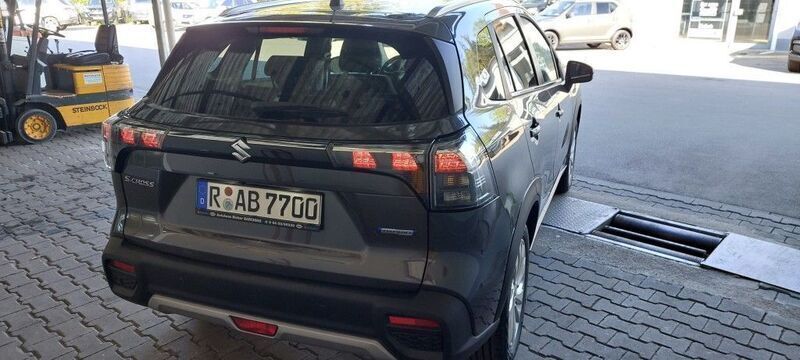 Gebraucht Suzuki SX4 S-Cross Comfort 129 PS (94 kW) 2025 Grau SUV