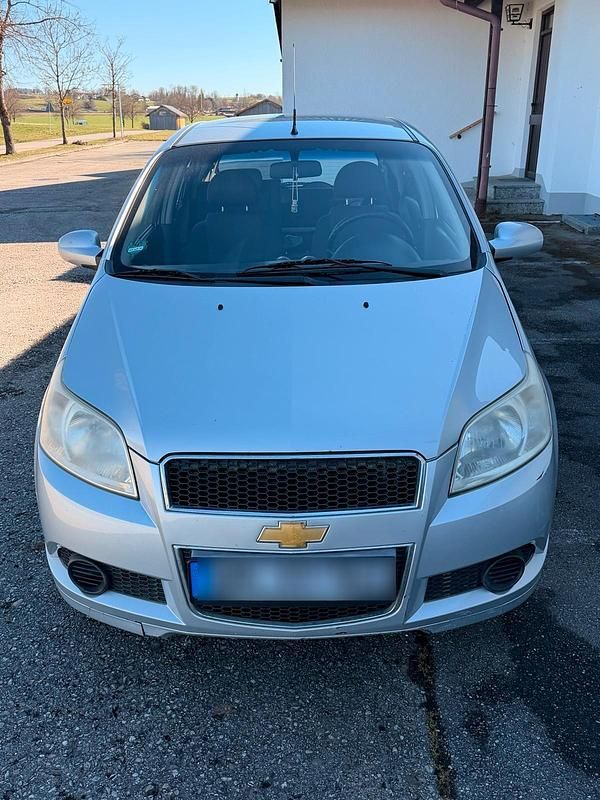 Gebraucht Chevrolet Aveo 101 PS (74 kW) 2009 Silber Kleinwagen